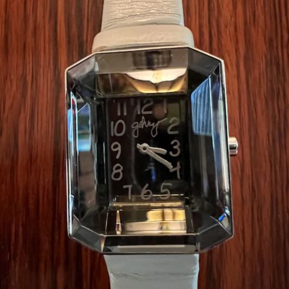 Vintage FOSSIL FRANK GEHRY GH-1014 Big Crystal Watch White Leather